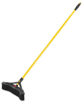 Maximizer Push-to-Center Broom with Polypropylene Bristles. 18 in. Yellow and Black. 6/Case