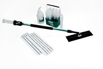 3M™ Easy Scrub Express Flat Mop Starter Kit, Spray Mop with Mop Pads